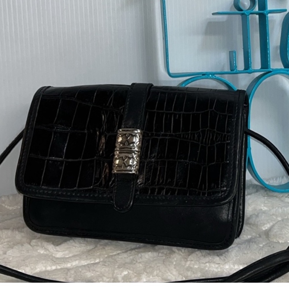 Fossil Classic Black Crossbody 2